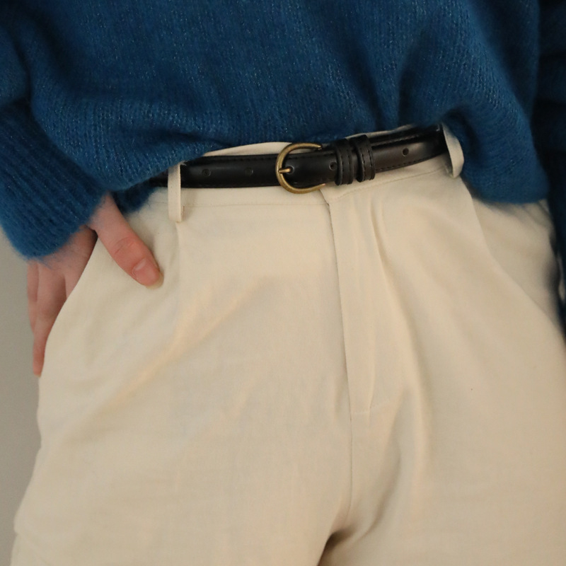 Ženski kaiš od PU kože za traperice, crna uska s vintage dekorom