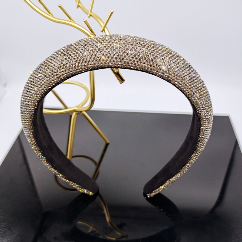 Široka čelenka za kosu s rhinestones, zvjezdani motiv, elegantna i vrhunska