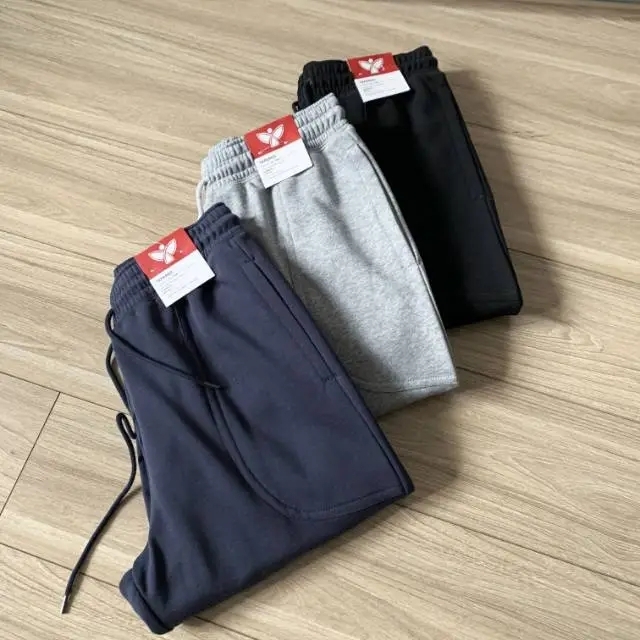 Japanski inspirirane minimalističke muške trenirke hlače od guste terry tkanine, ravni kroj, elastični pojas sa špagom, casual sportske hlače
