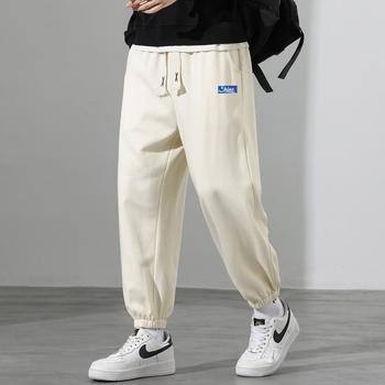 Férfiaknak kényelmes jogger nadrág, laza szabás, cropped hossz, sportos nadrág minden évszakra