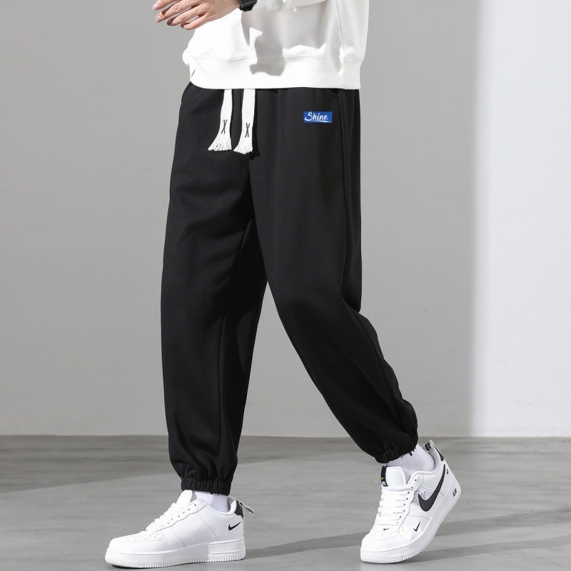 Férfiaknak kényelmes jogger nadrág, laza szabás, cropped hossz, sportos nadrág minden évszakra