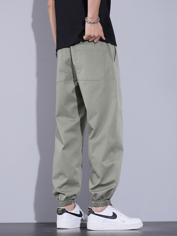 Férfi cropped nadrág, laza szabás, workwear-stílus, pamut-poliészter keverék, lélegző nyárra 2025