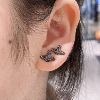 Unisex minijaturni naušnice-stud u punk stilu, geometrijski oblik Saturn