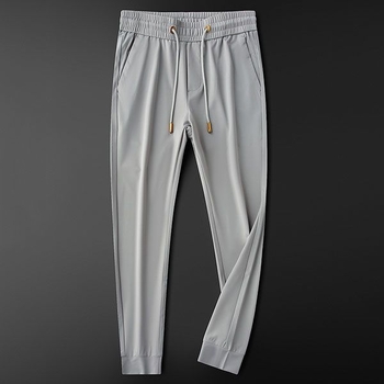 Férfi nyári vékony sportnadrág jég-selyem anyagból, slim-fit, ló mintás relief mintázattal