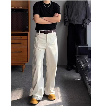 Fehér vékony férfi nadrág, nyári nylon gyorsan száradó cargo nadrág, lazán bő szabású, mindennapi viselet.