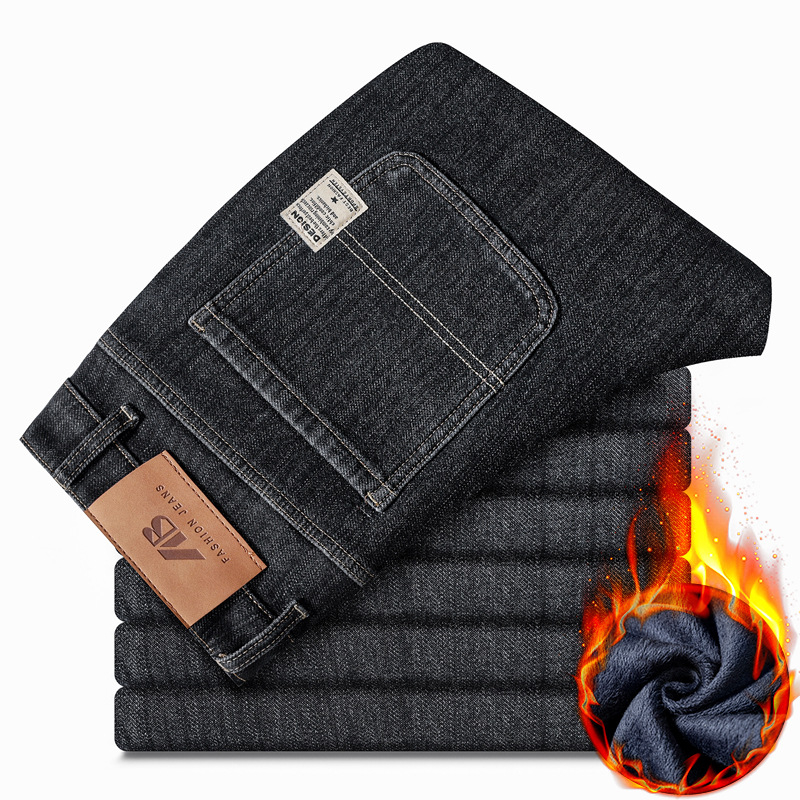 Fleece-vel bélelt vastag farmernadrág férfiaknak, lazán szabott egyenes szabású, kék-szürke, 9/10 hosszúságú, tél 2025