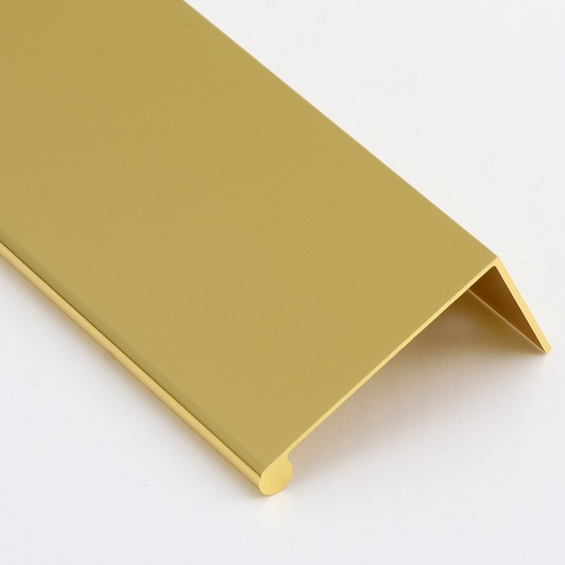 Prilagođeni produženi bočno montirani skriveni držač za vrata garderobe, oksidirano zlatno završetak, moderni minimalistički dizajn, hardver od aluminijskog legura