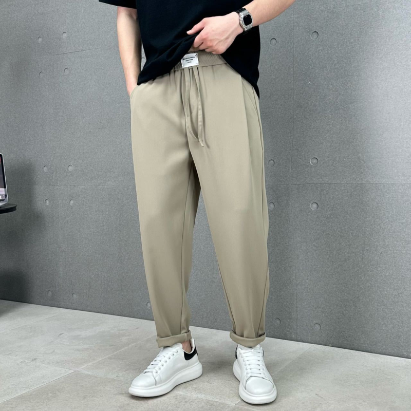 Muške hlače od Ice Silk, ljetni model 2025, ravni kroj, opušten fit, casual stil s korejskim utjecajem, vrhunski izgled
