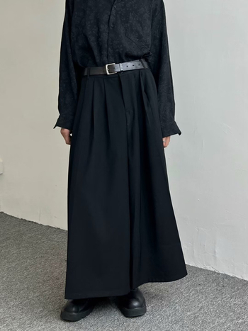 Uniszex japán stílusú minimalist designú nadrág, magas minőségű, széles, drapírozott fazon