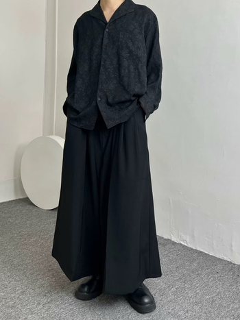 Uniszex japán stílusú minimalist designú nadrág, magas minőségű, széles, drapírozott fazon