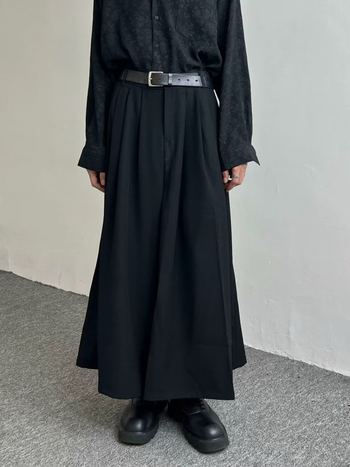 Uniszex japán stílusú minimalist designú nadrág, magas minőségű, széles, drapírozott fazon