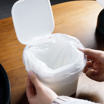Plastični stolni koš za otpatke s poklopcem, kompaktni kvadratni koš za dom i ured – za prostor studija, dnevnog boravka i spavaće sobe.