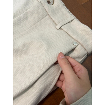 Cleanfit muške hlače ravnog kroja, boja marelice, zimske, ležerna silueta, finog ribljeg kostu uzorka, plisirane, casual hlače
