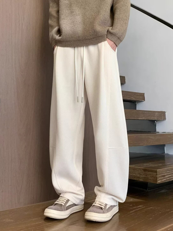 Férfi téli fleece-betétes nadrág, kávébarna színben, széles lábú, egyenes szárú, hétköznapi sportnadrág