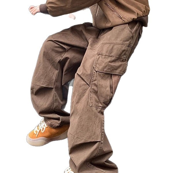 Melard férfiaknak szóló kávébarna munkanadrág, pliszírozott, ejtőernyős-stílusú, lazán bő, casual nadrág