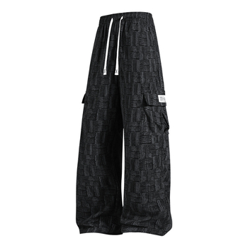 Férfiak számára laza, széles lábú casual nadrág, tavasz 2026, streetwear stílus, kockás mintázat