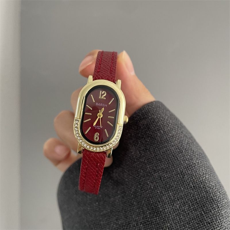 Ženski sat u stilu Instagrama, inspiriran korejskom modom, jednostavan i elegantan, kvadratni retro casual, izuzetan i svestran, za učenice