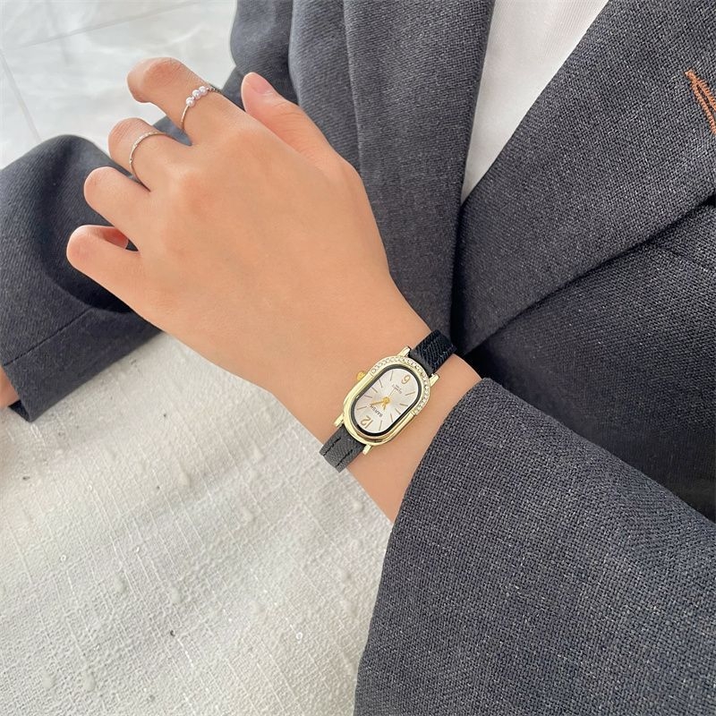 Ženski sat u stilu Instagrama, inspiriran korejskom modom, jednostavan i elegantan, kvadratni retro casual, izuzetan i svestran, za učenice