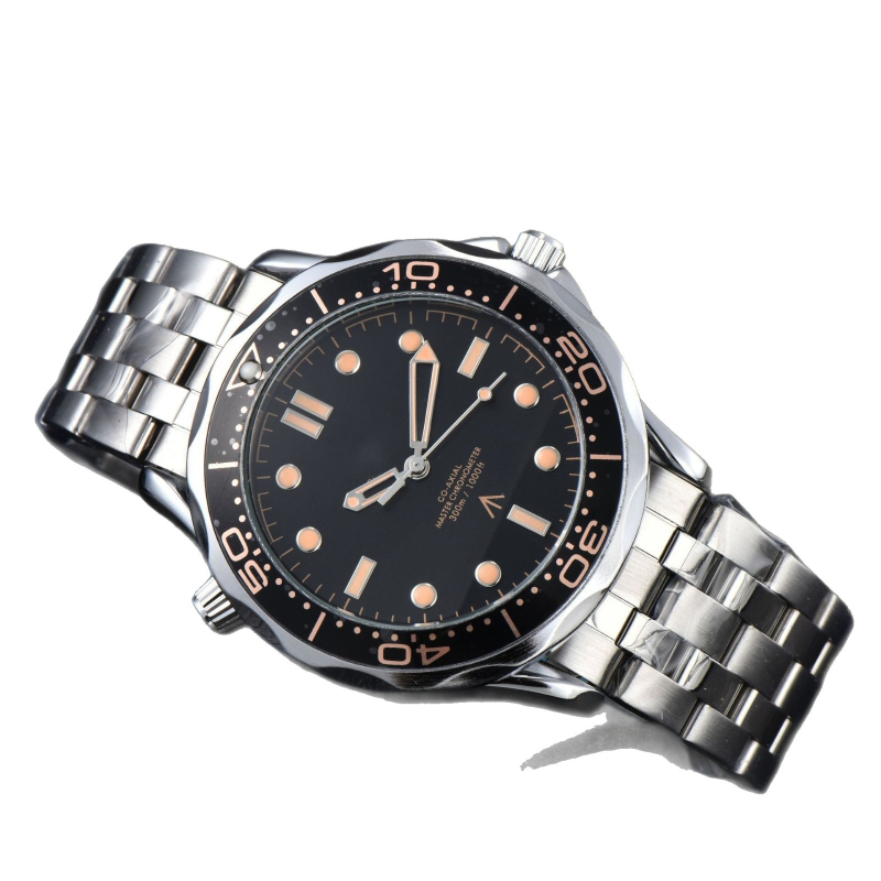 Muški kvarcni sat u europskom stilu, tri kazaljke, kućište od zlitine, remen od imitacijske kože, promjer cifernika 43 mm, debljina 13 mm, luminescijske kazaljke, prikaz mjeseca.