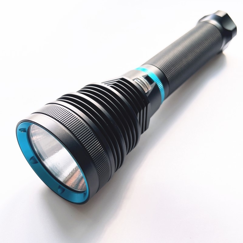 P70 LED potopna baterijska svjetiljka s 26650 baterijom, vodootporna tražilica svjetla, domet 100–200 m