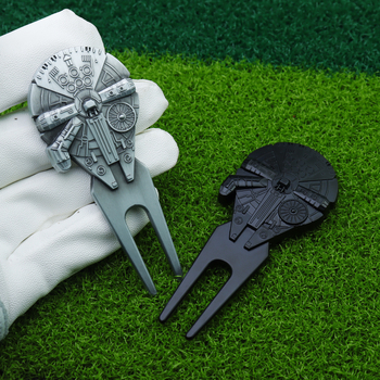 Metalni golf alat za popravak rupa na travnjaku, dizajn svemirskog broda Star Wars