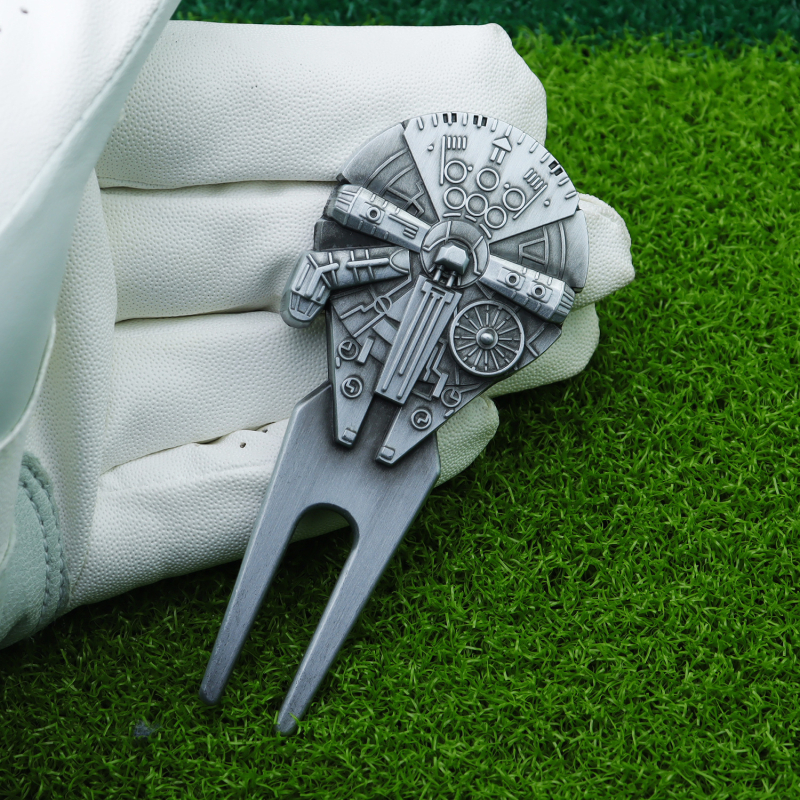 Metalni golf alat za popravak rupa na travnjaku, dizajn svemirskog broda Star Wars