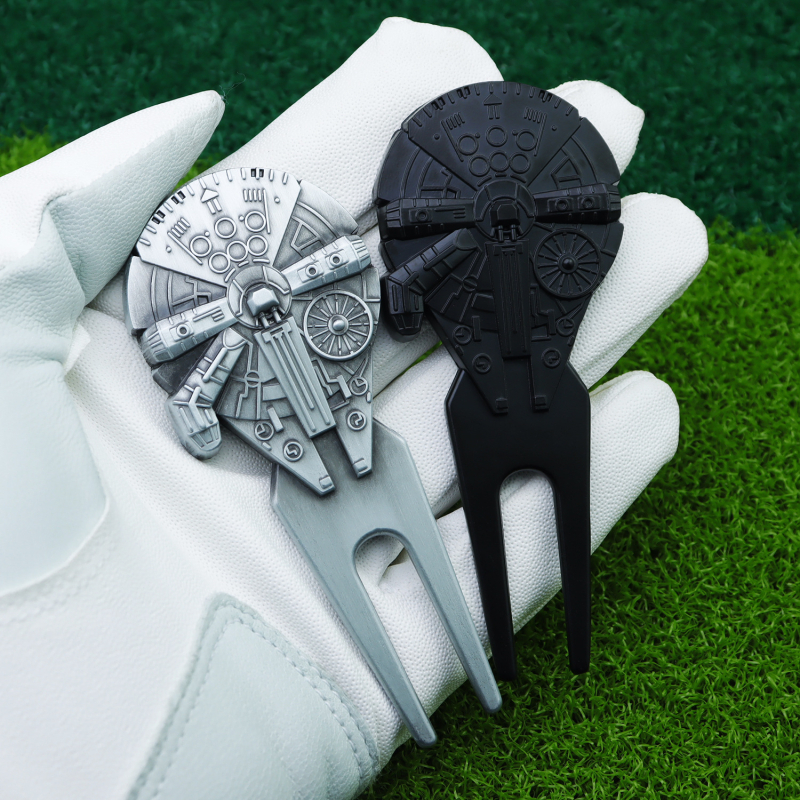 Metalni golf alat za popravak rupa na travnjaku, dizajn svemirskog broda Star Wars