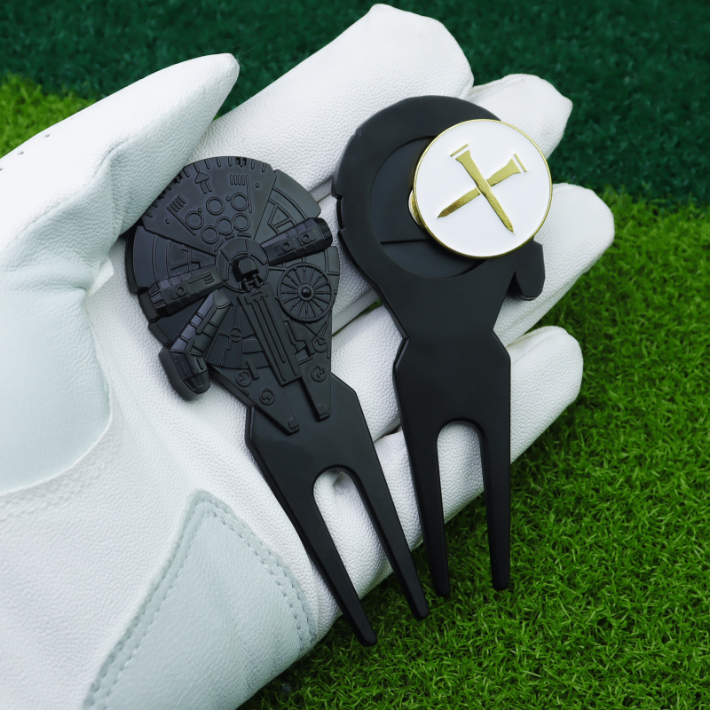 Metalni golf alat za popravak rupa na travnjaku, dizajn svemirskog broda Star Wars