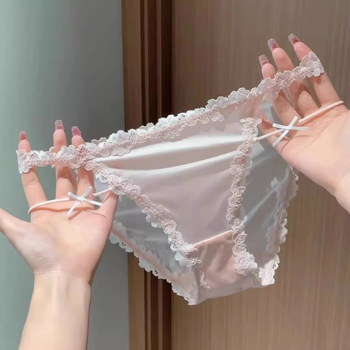 Čipkaste ženske gaćice s mašnicom i izrezanim detaljem, niski struk, seksi