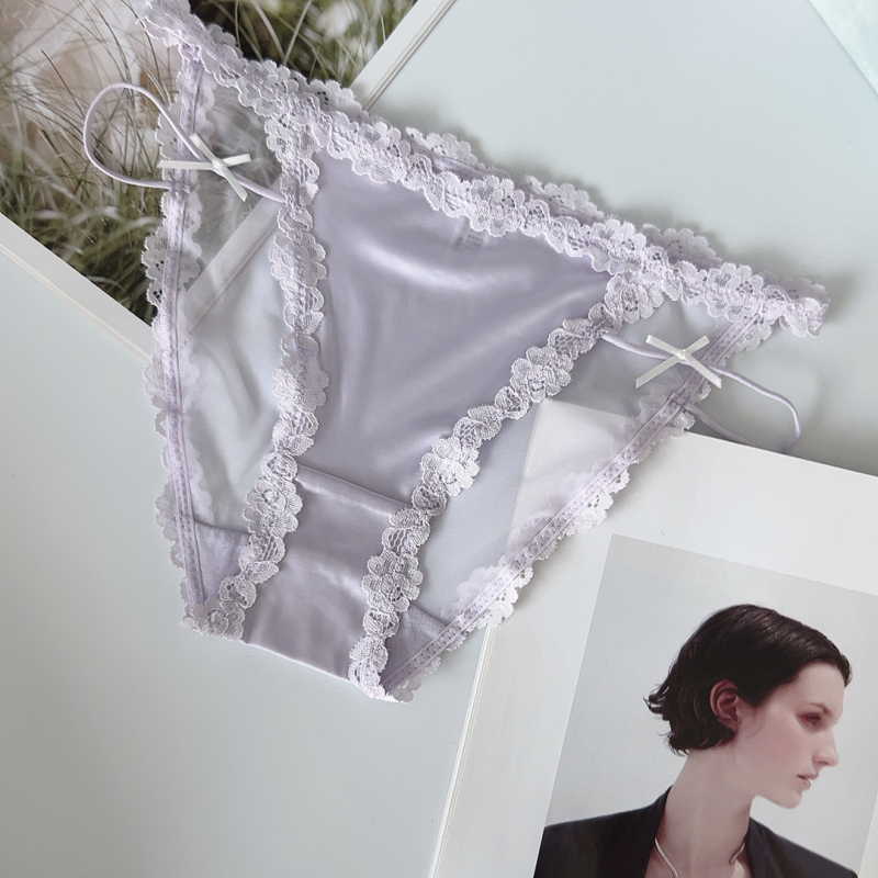 Čipkaste ženske gaćice s mašnicom i izrezanim detaljem, niski struk, seksi