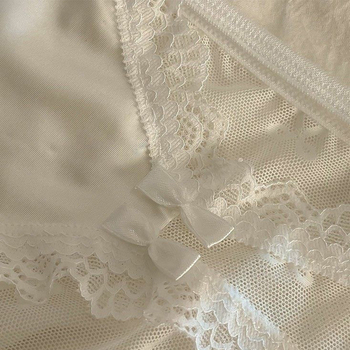 Francuski stil poluprozirne gaćice s čipkastim rubom i mašnicom, pamukova podstava