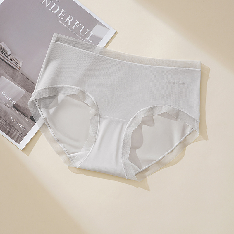 Ženske gaćice od ice silk materijala s pamukom u području prepona, srednji pojas, trokutasti kroj, prozračne, antibakterijske