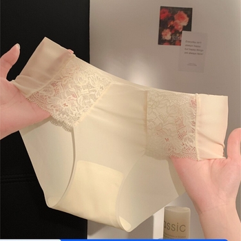 Bezšivne ženske gaćice od ice-silk, bikini kroj, tanke za sve sezone, model 2025