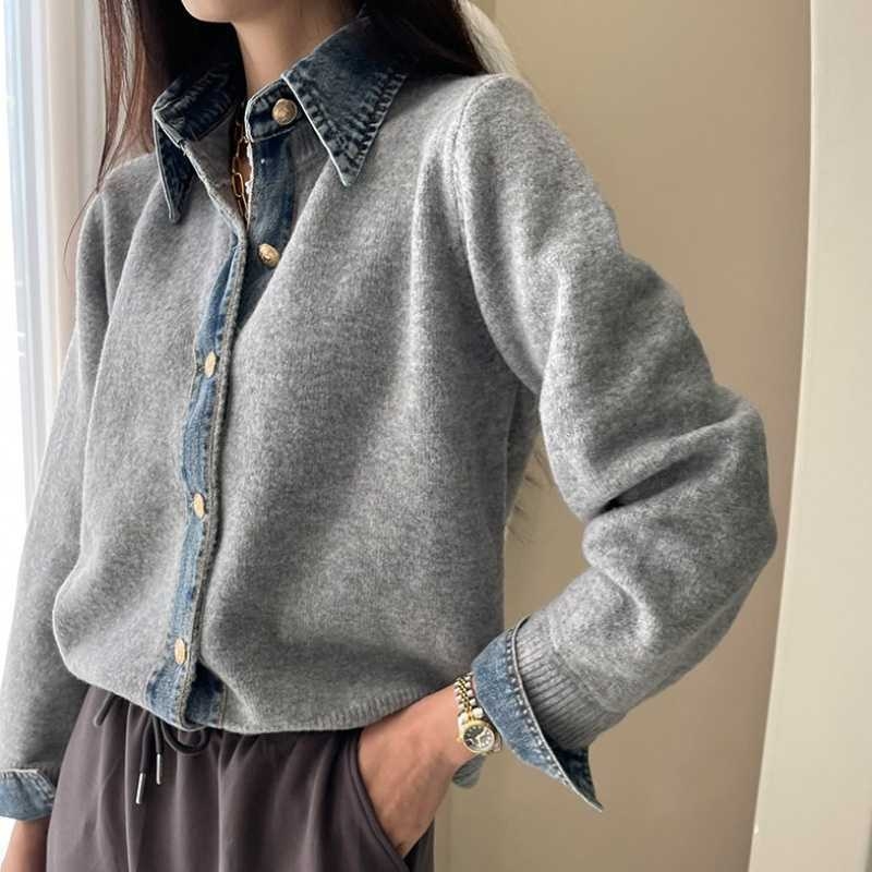 Női kötött kardigán denim panellel, karcsúsító hatás, lazán elegáns stílusban, őszi-téli 2025