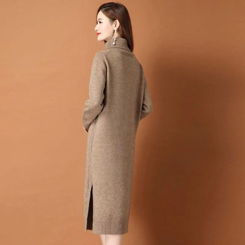 Elegantna pletena midi haljina s visokim ovratnikom, A-linijski kroj, dugi rukavi, viskozni materijal
