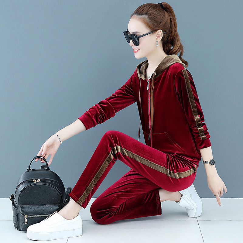 Ženski velur udoban sportski komplet s kapuljačom, dva dijela, proljeće 2026