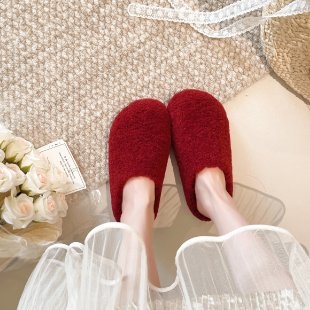 Ženske papuče od janjeće vune s umjetnom dlakom, tople i udobne, zatvoren nos, slip-on, đon 3-5 cm, zima 2025