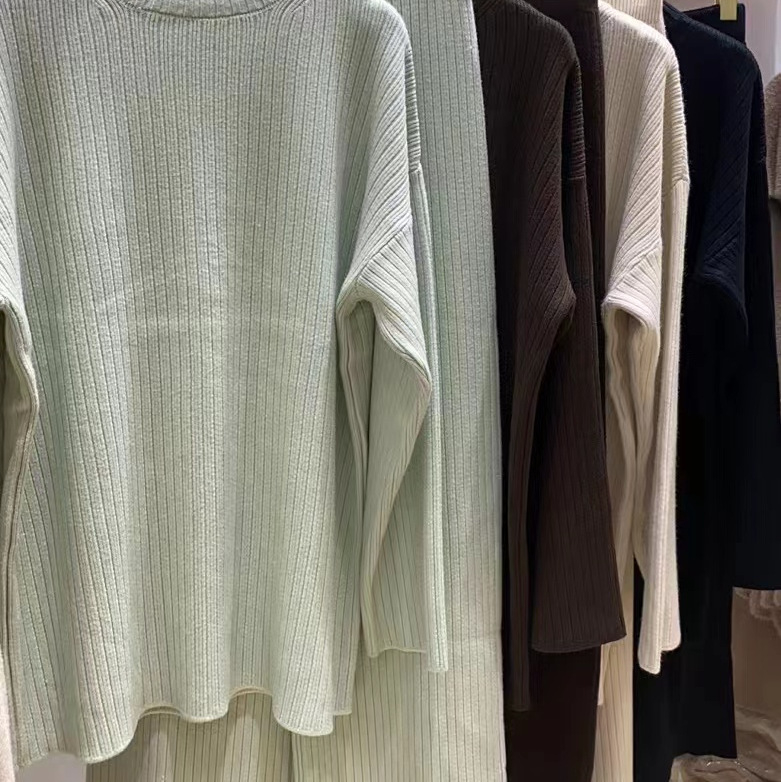 2023 jesen-zima nova moda ženski pleteni set: elegantan, opuštenog kroja, mekan pulover i široke hlače, dvodijelni set