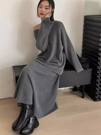 Ženski dvodjelni komplet za jesen i zimu: pleteni džemper i suknja, ljubičaste boje, elegantan stil