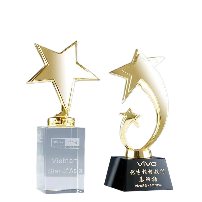 Kristalna mala trofeja s metalnim zvijezdom dizajnom, personalizirano graviranje za godišnju konferenciju i timsku nagradu
