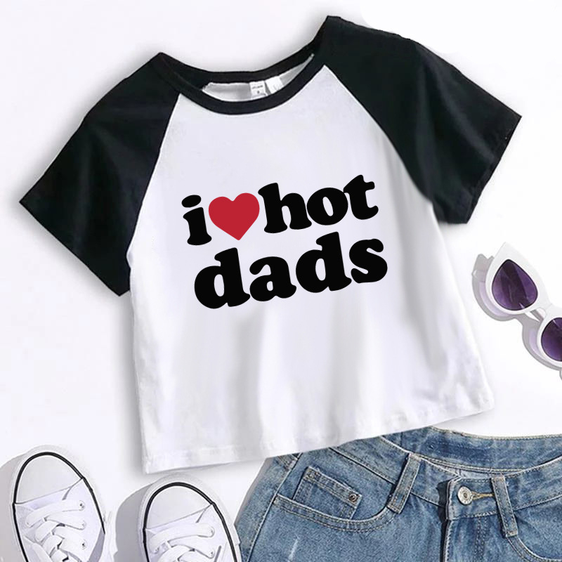Novo žensko T-shirt s kratkim raglan rukavima, print 'I love hot dads', street hipster stil, poliester