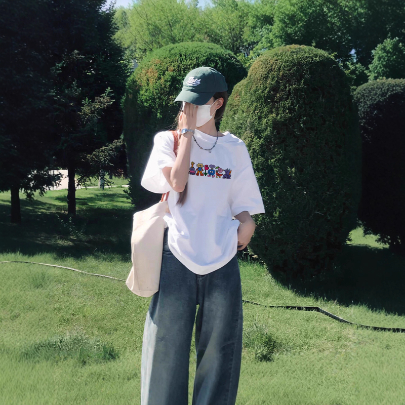 Plus-size crna ženska pamučna majica kratkih rukava, ležernog kroja, anime otisak, Harajuku stil