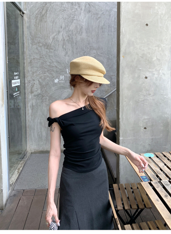Seksi top bez ramena s kratkim rukavima, uski kroj, asimetrično rame, ljeto 2025
