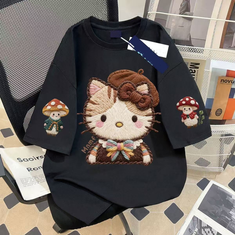 Unisex crvena majica kratkih rukava od 100% pamuka s motivom mačke u karikaturi i efektom veza, ljeto 2026