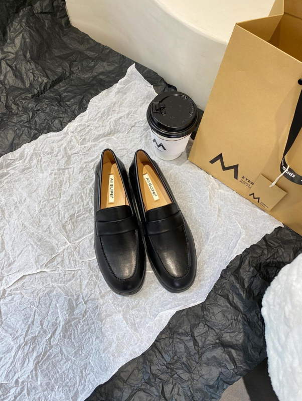 Crne ženske kožne loaferice u britskom stilu, retro s okruglom nosom, slip-on, ravna potplata