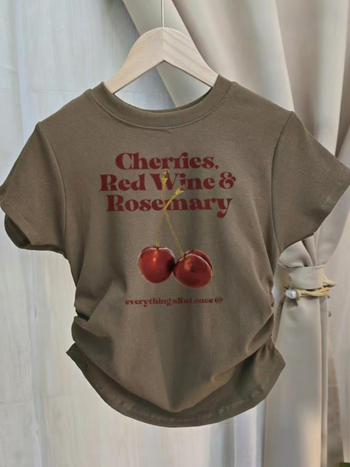 Ženski kratki T-shirt s okruglim izrezom, tisk slovima, kratka duljina — ljeto 2025