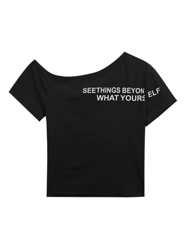 Ženski kratki T‑shirt s američkim slovnim printom, nagnutim ovratnikom i otvorenim ramenima, uski kroj, ljeto 2025.