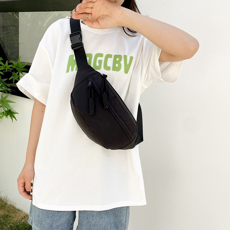Ženska torbica u korejskom stilu, jednobojna, minimalistička, sportsko-svakodnevna, mala crossbody torbica
