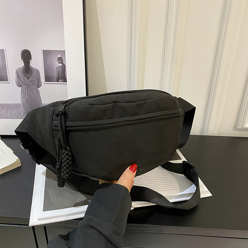Ženska torbica u korejskom stilu, jednobojna, minimalistička, sportsko-svakodnevna, mala crossbody torbica