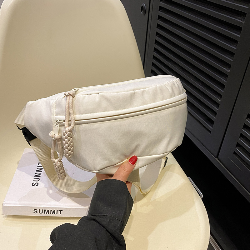 Ženska torbica u korejskom stilu, jednobojna, minimalistička, sportsko-svakodnevna, mala crossbody torbica